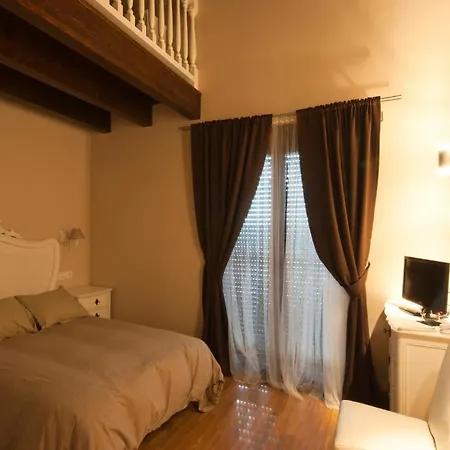 Hotell Palacio De Ivan Tarin Monteagudo del Castillo